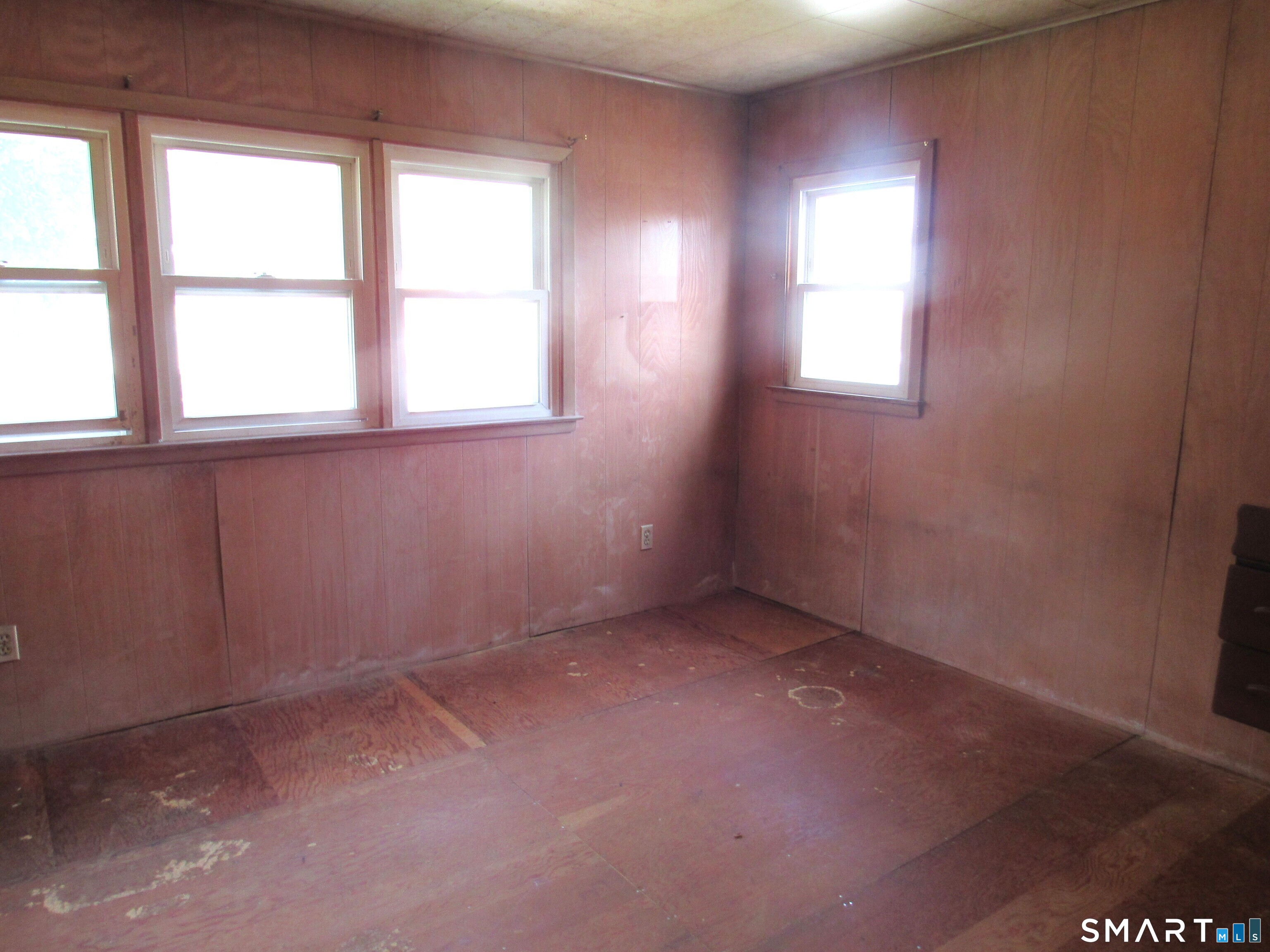 33 Hillcrest Avenue West Haven CT 06516