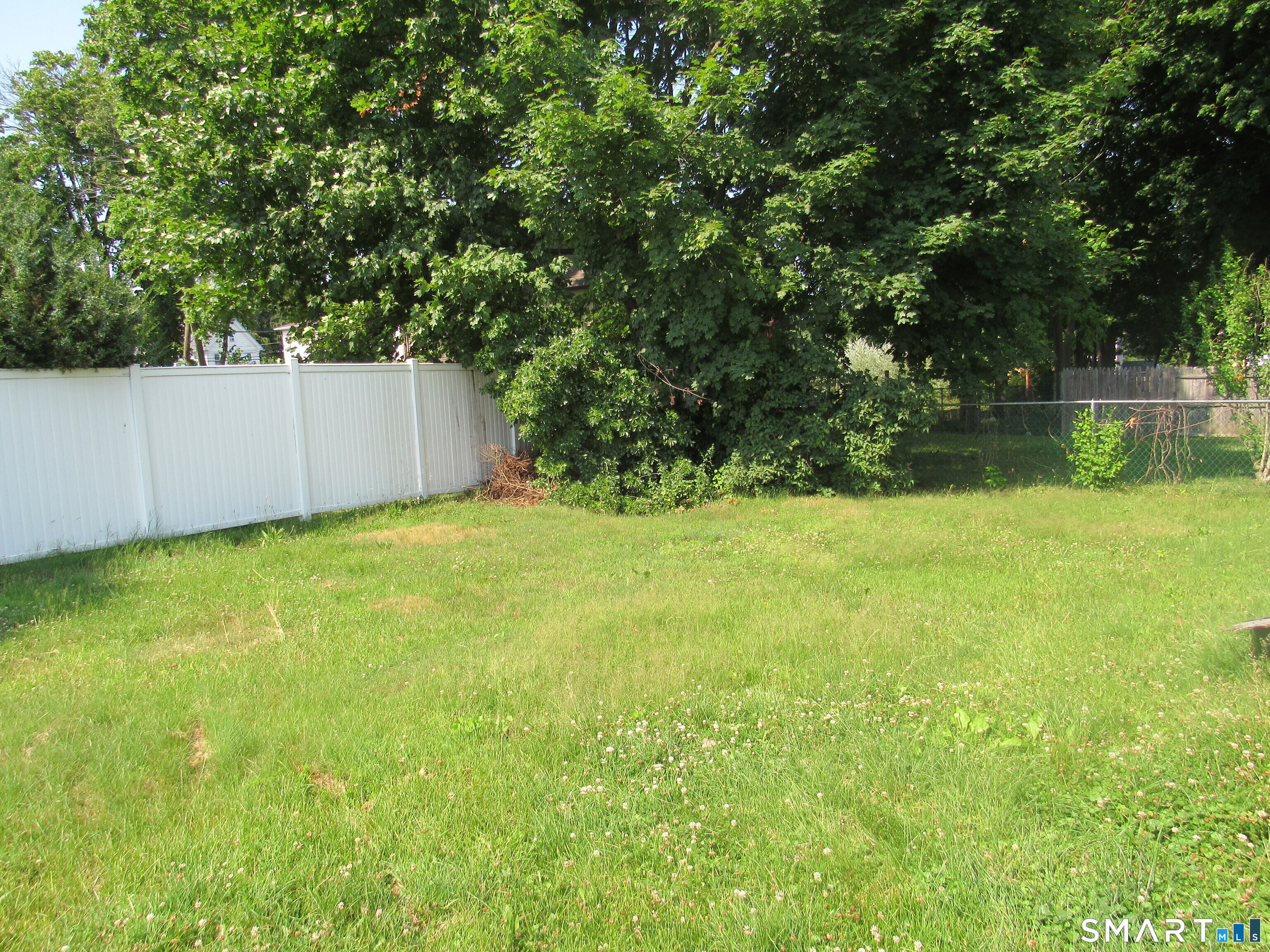 33 Hillcrest Avenue West Haven CT 06516