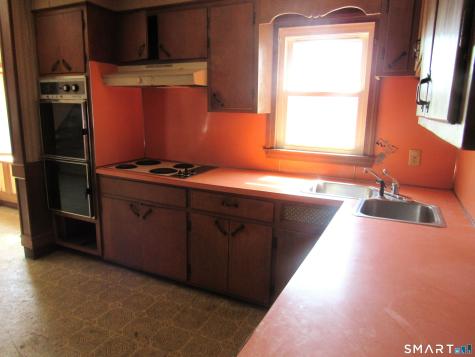 33 Hillcrest Avenue West Haven CT 06516