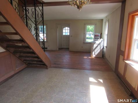 33 Hillcrest Avenue West Haven CT 06516