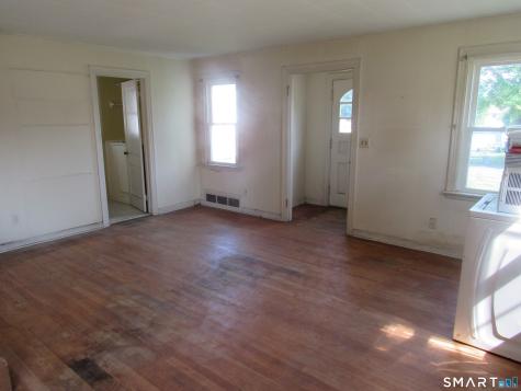 33 Hillcrest Avenue West Haven CT 06516