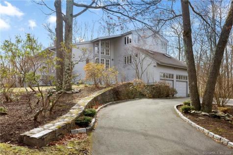 28 Mountainview Drive Redding CT 06896