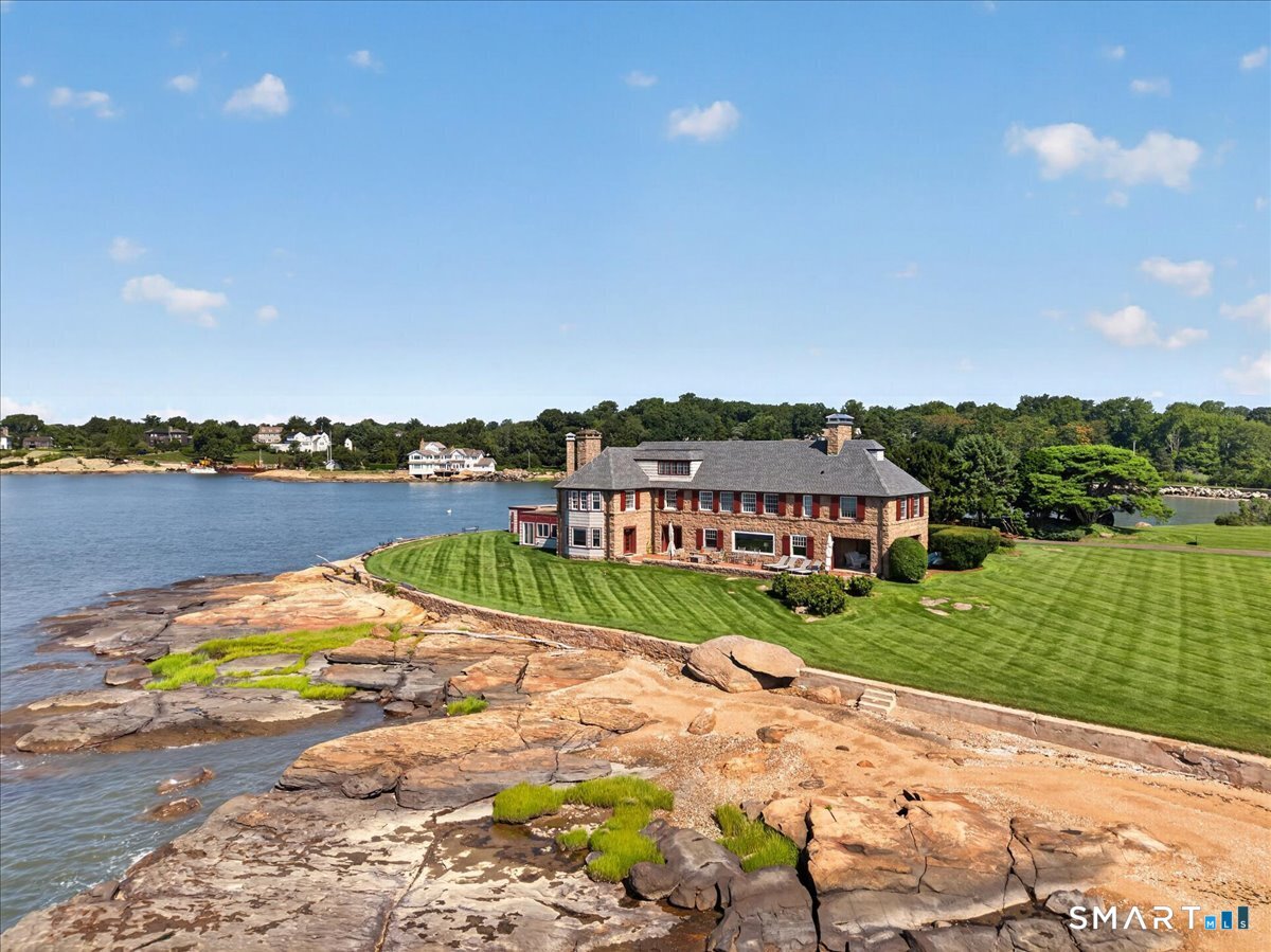 39 Vineyard Place Guilford CT 06437