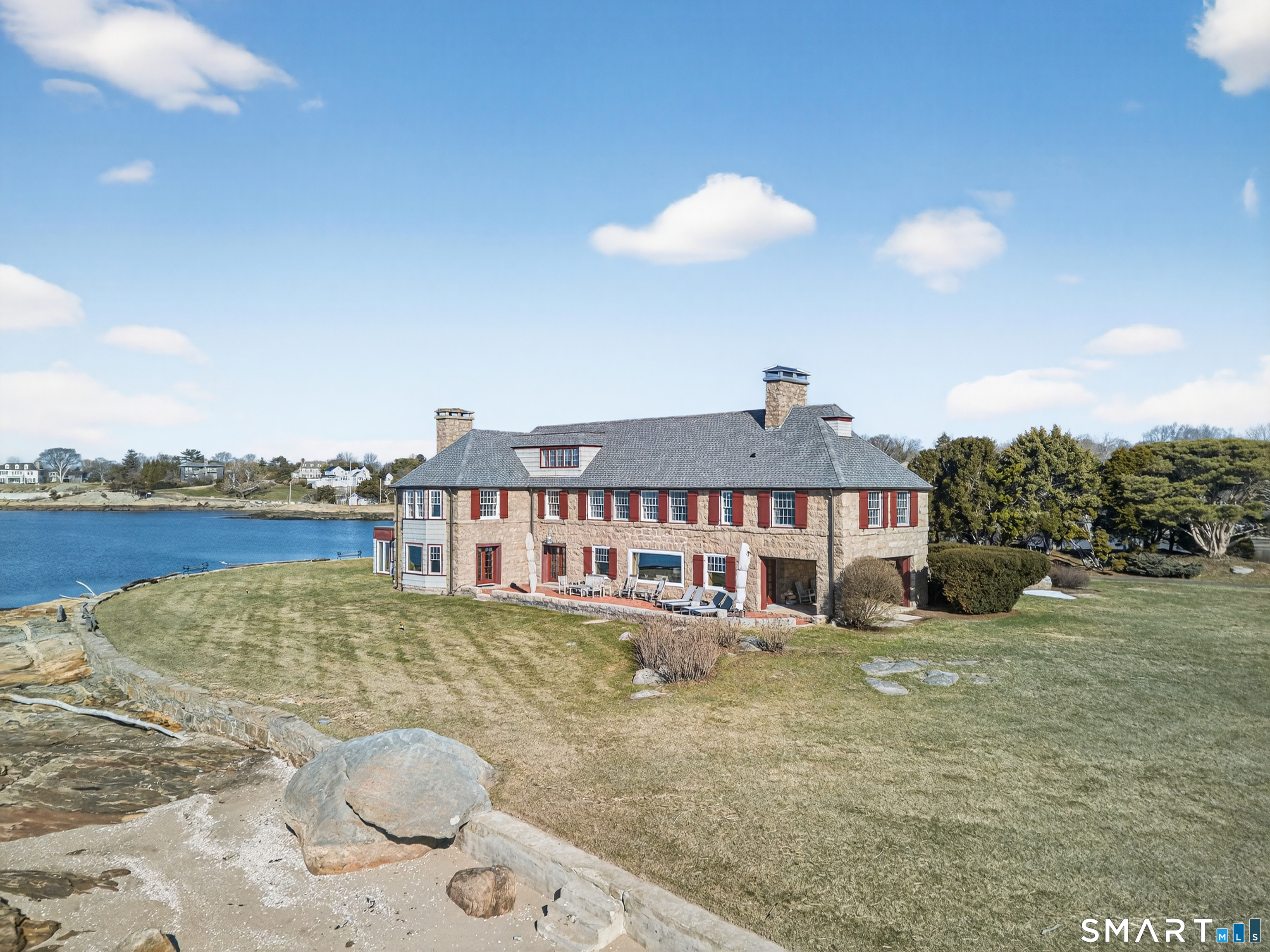 39 Vineyard Place Guilford CT 06437