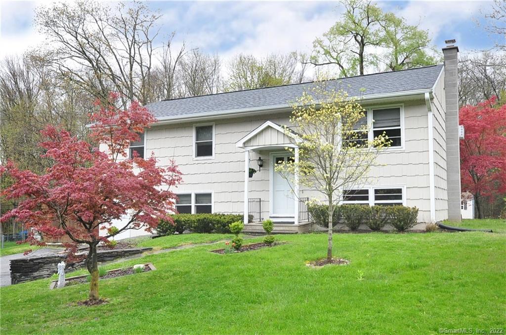 17 Wampum Drive New Milford CT 06776