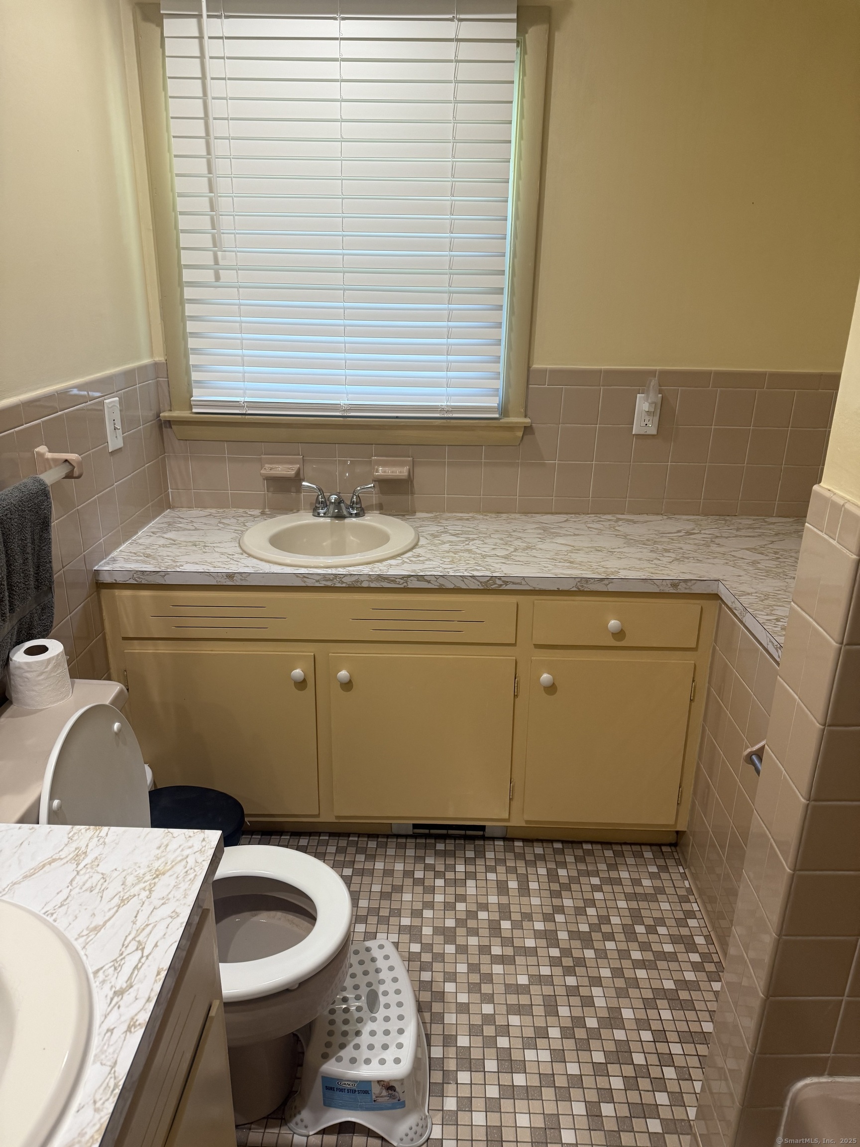 10 South Ledge Rock Road East Lyme CT 06357