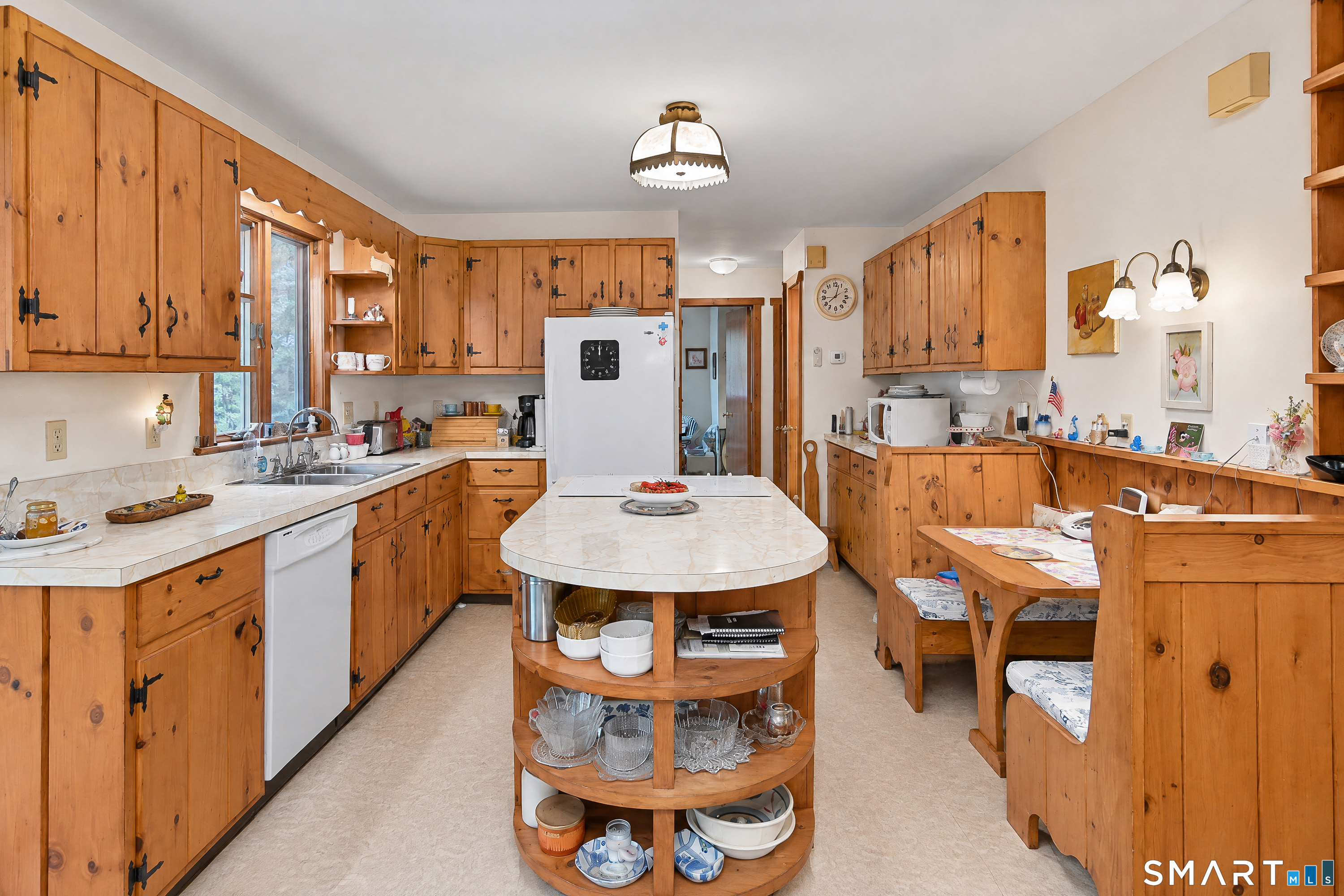 2 Moosehorn Road Roxbury CT 06783