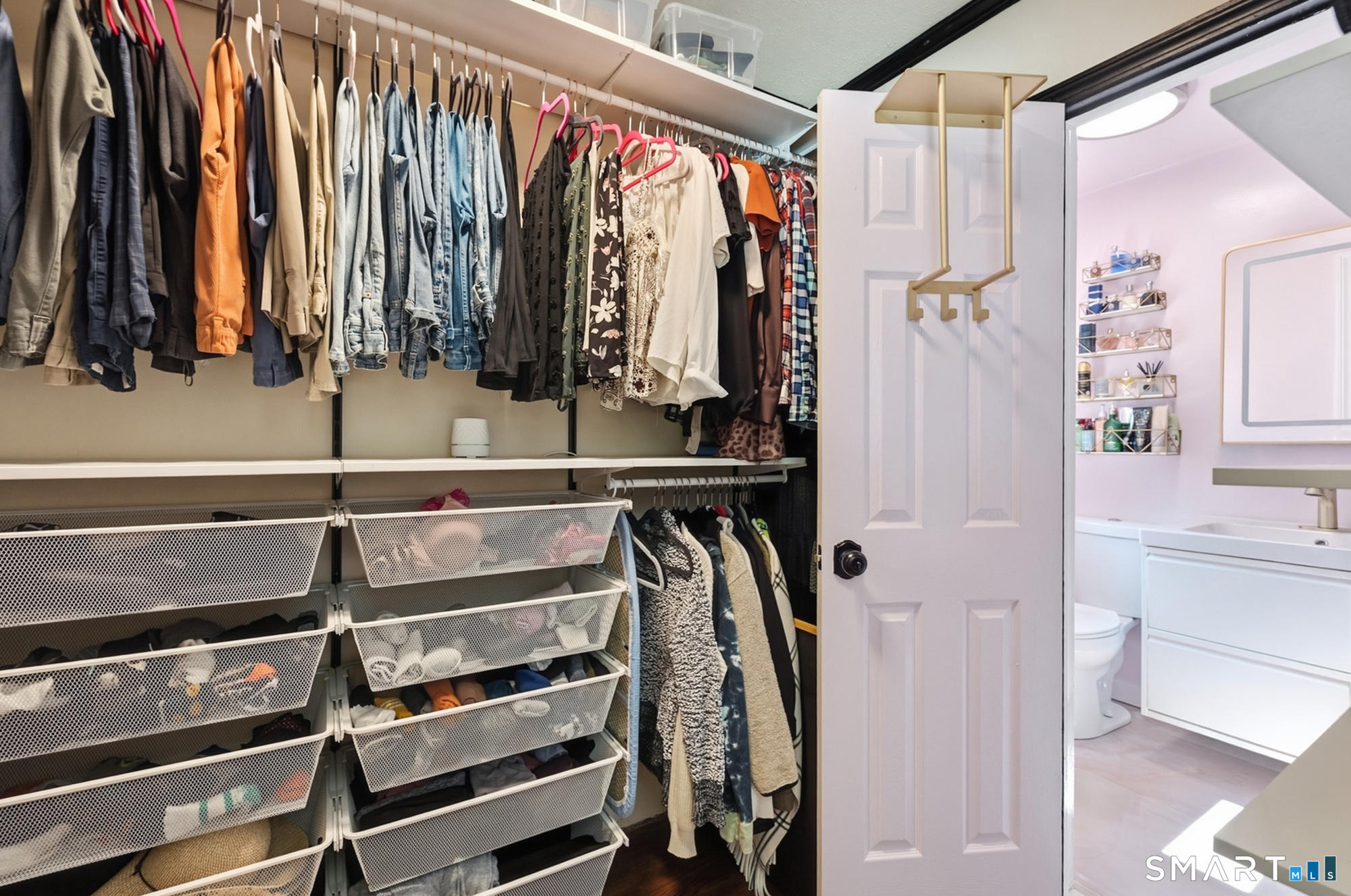 203 Robin Street Bridgeport CT 06606