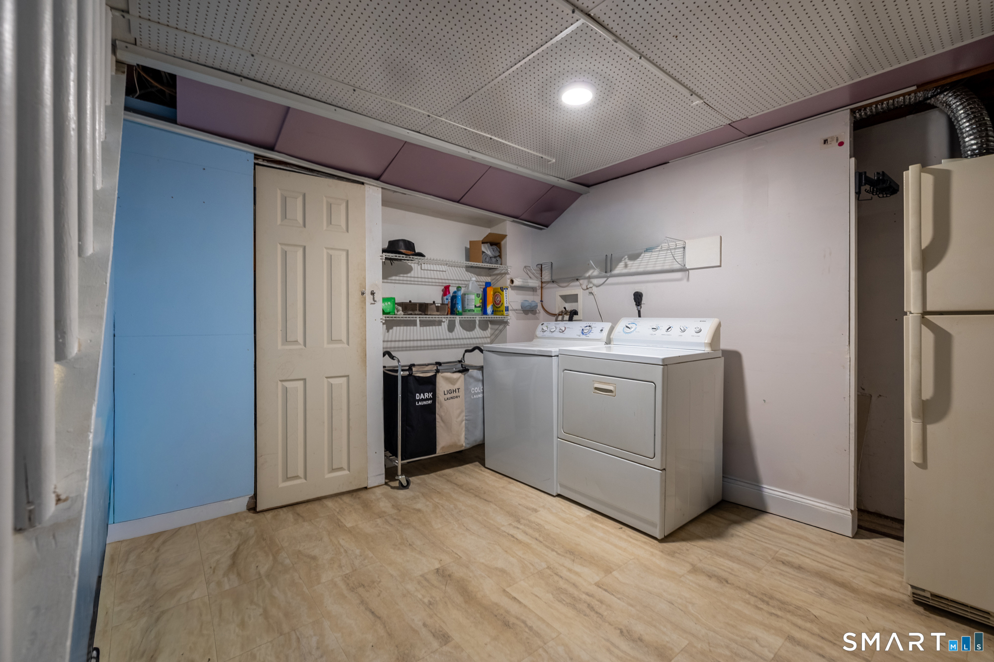 203 Robin Street Bridgeport CT 06606