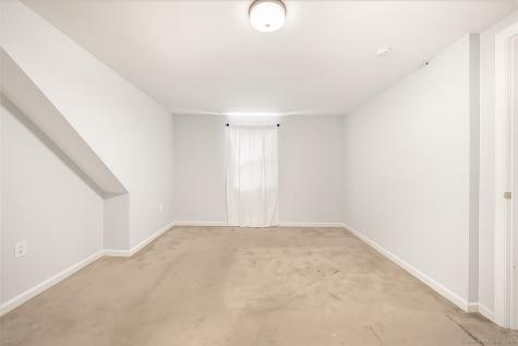 631 Fairview Avenue Bridgeport CT 06606