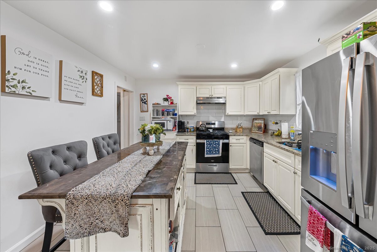 631 Fairview Avenue Bridgeport CT 06606