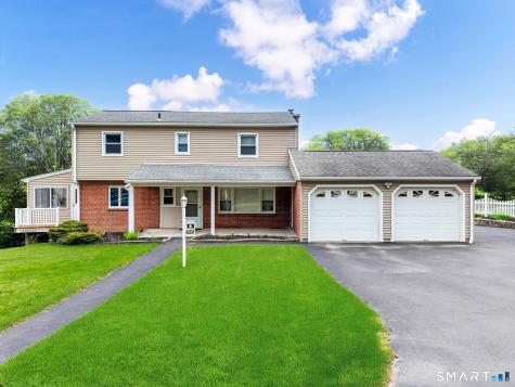 13 Macbean Drive New Fairfield CT 06812