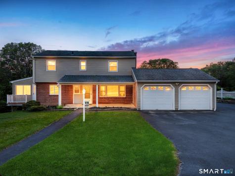 13 Macbean Drive New Fairfield CT 06812