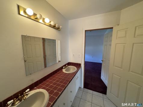 16 Penfield Avenue Berlin CT 06023