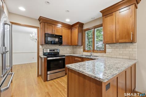 28 Green Woods Lane Farmington CT 06085