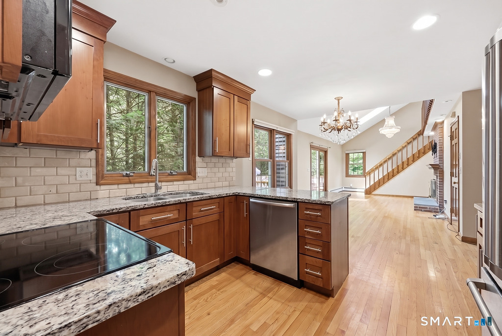 28 Green Woods Lane Farmington CT 06085