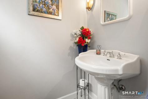 46 Dyer Avenue Canton CT 06019