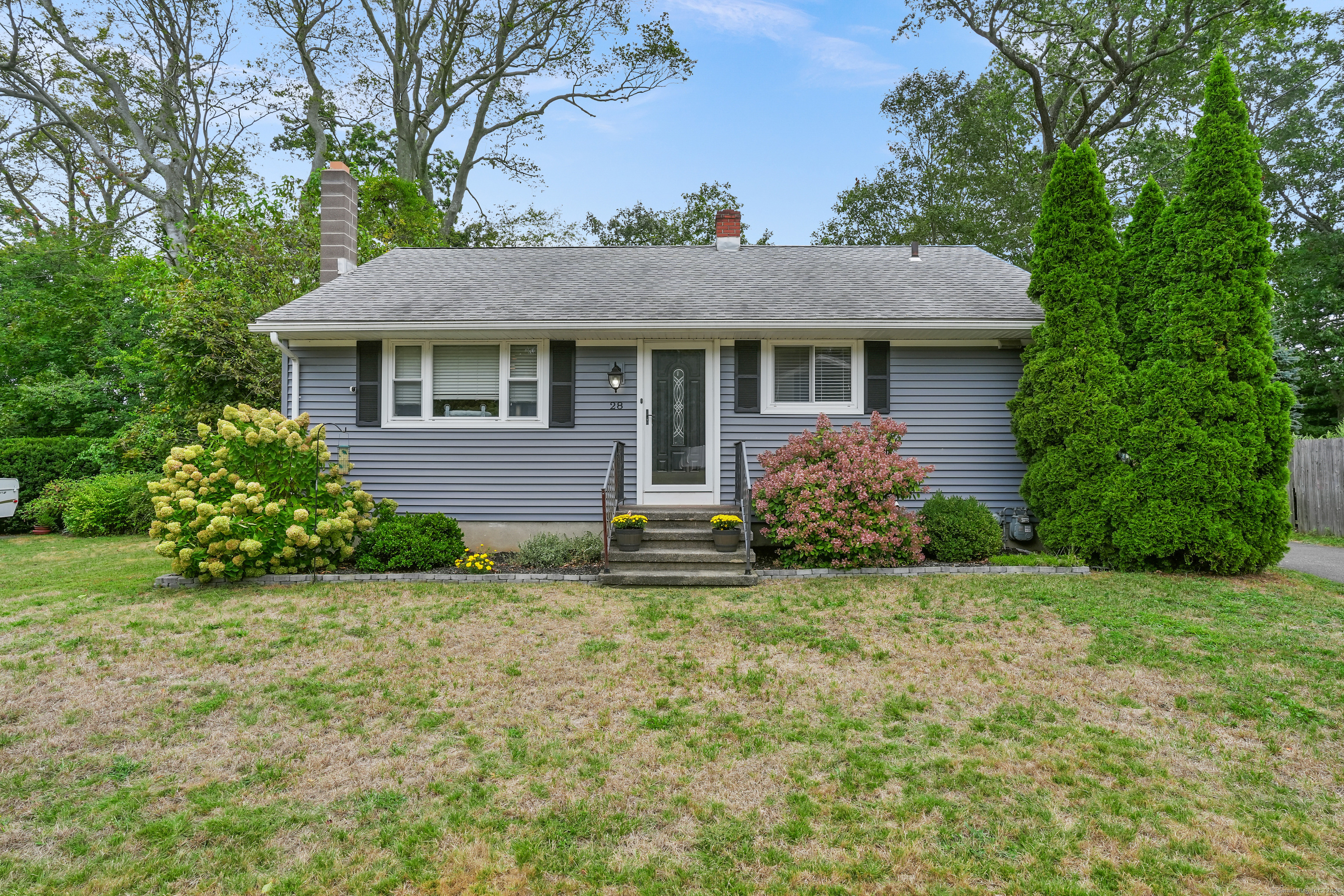 28 Live Oaks Road Milford CT 06460