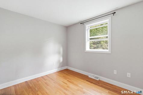 123 Country Lane East Hartford CT 06118