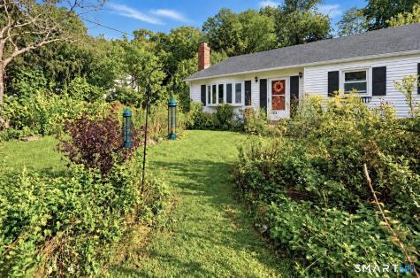 123 Country Lane East Hartford CT 06118