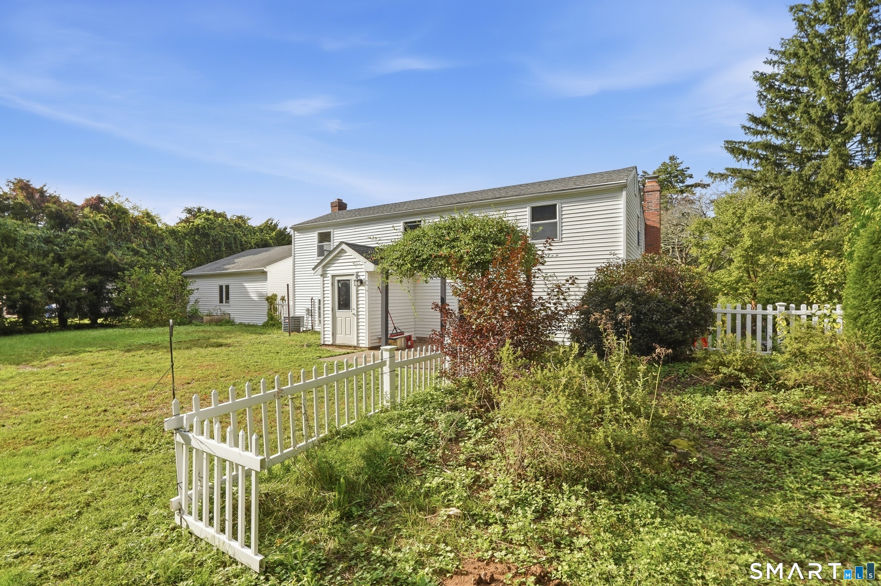 123 Country Lane East Hartford CT 06118