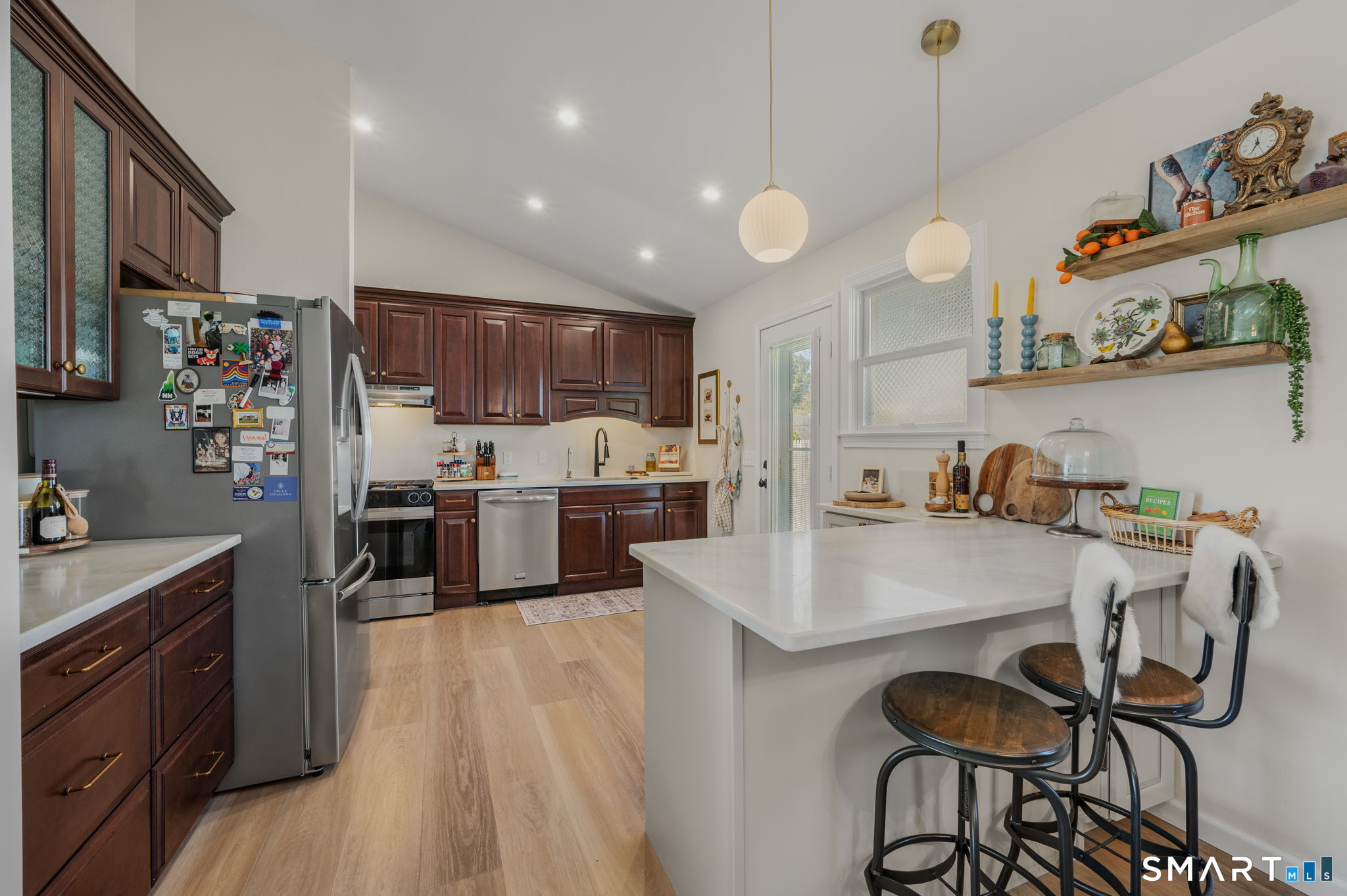 5 Penny Lane New London CT 06320