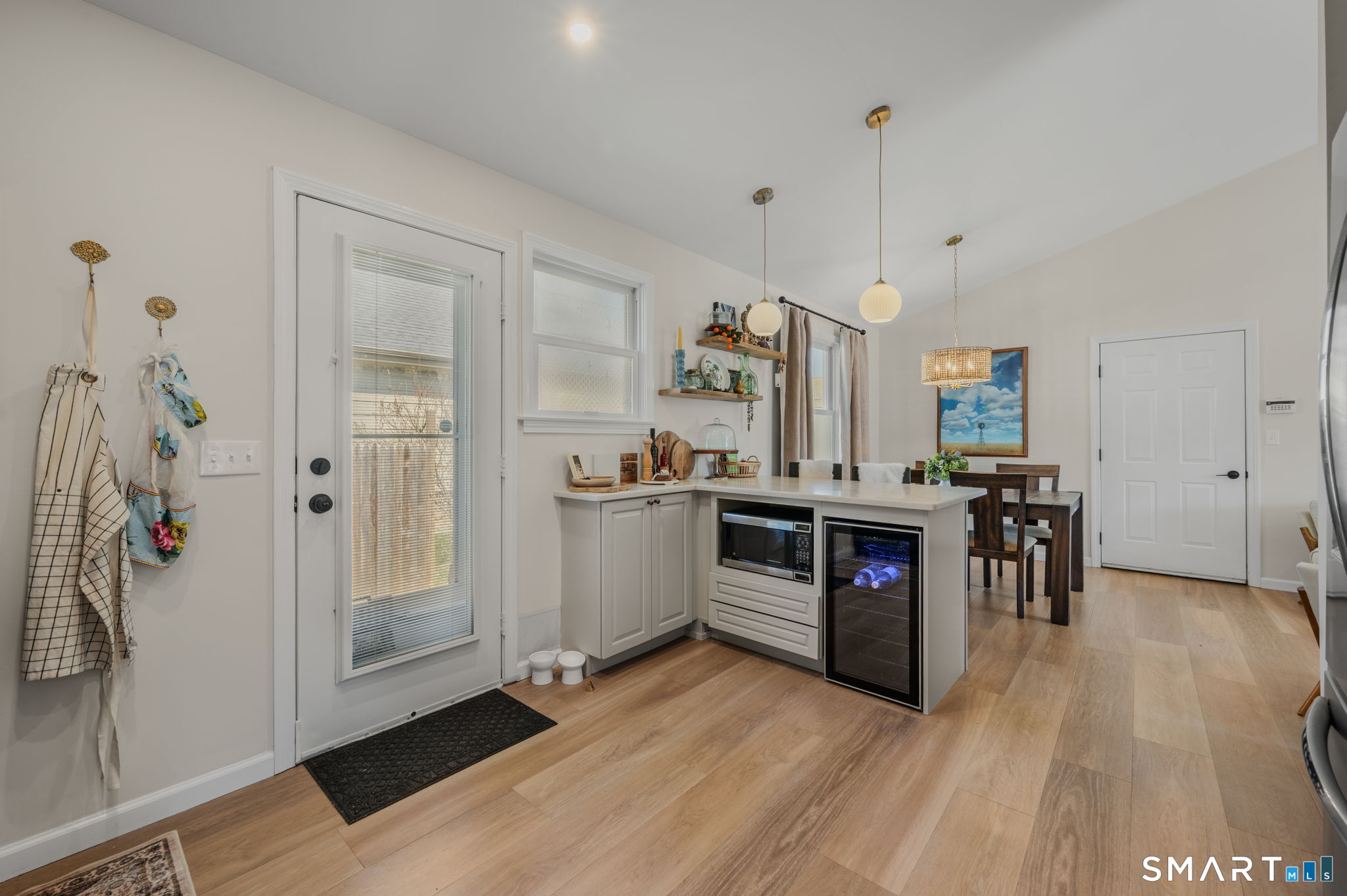 5 Penny Lane New London CT 06320