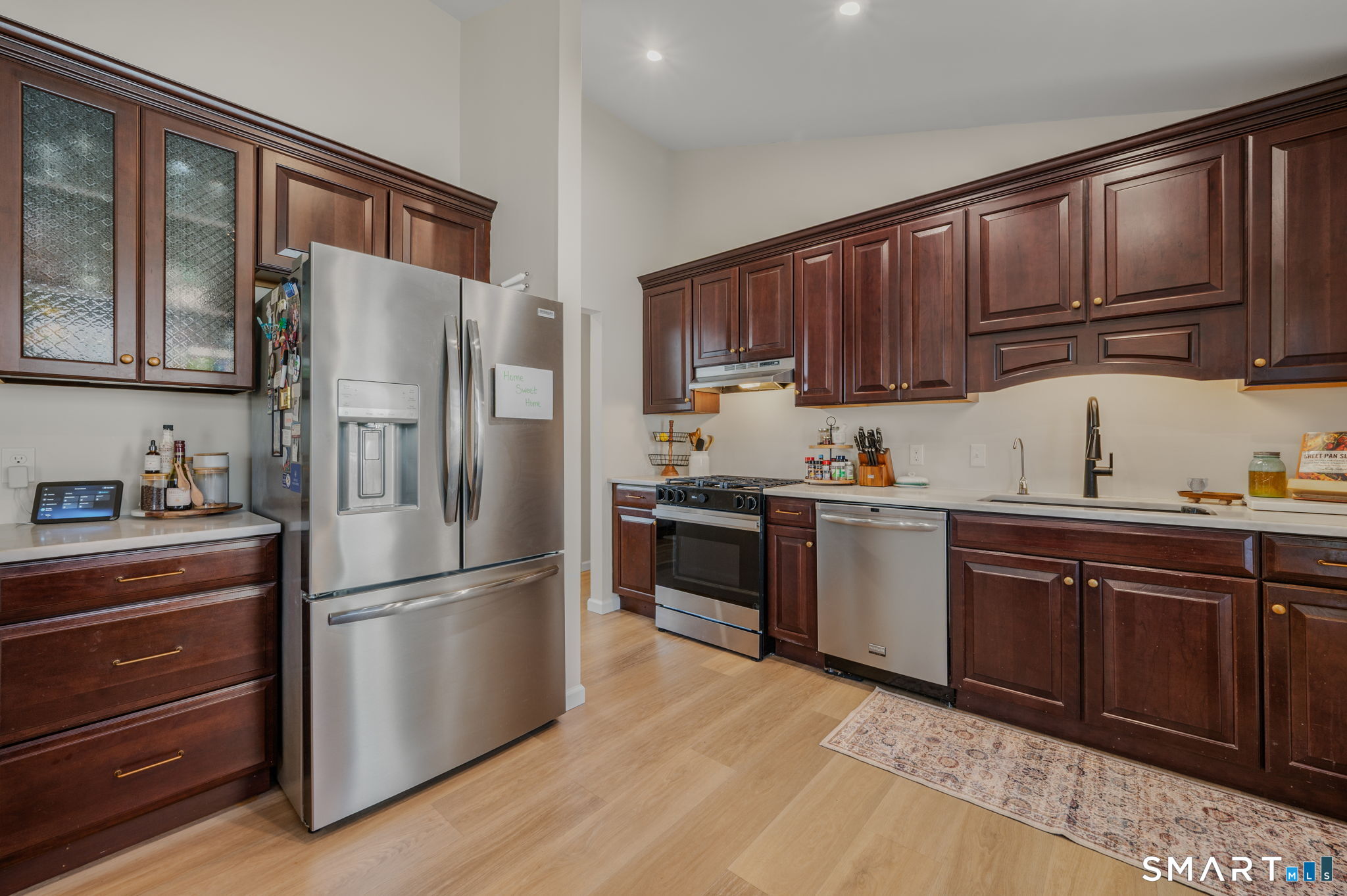 5 Penny Lane New London CT 06320