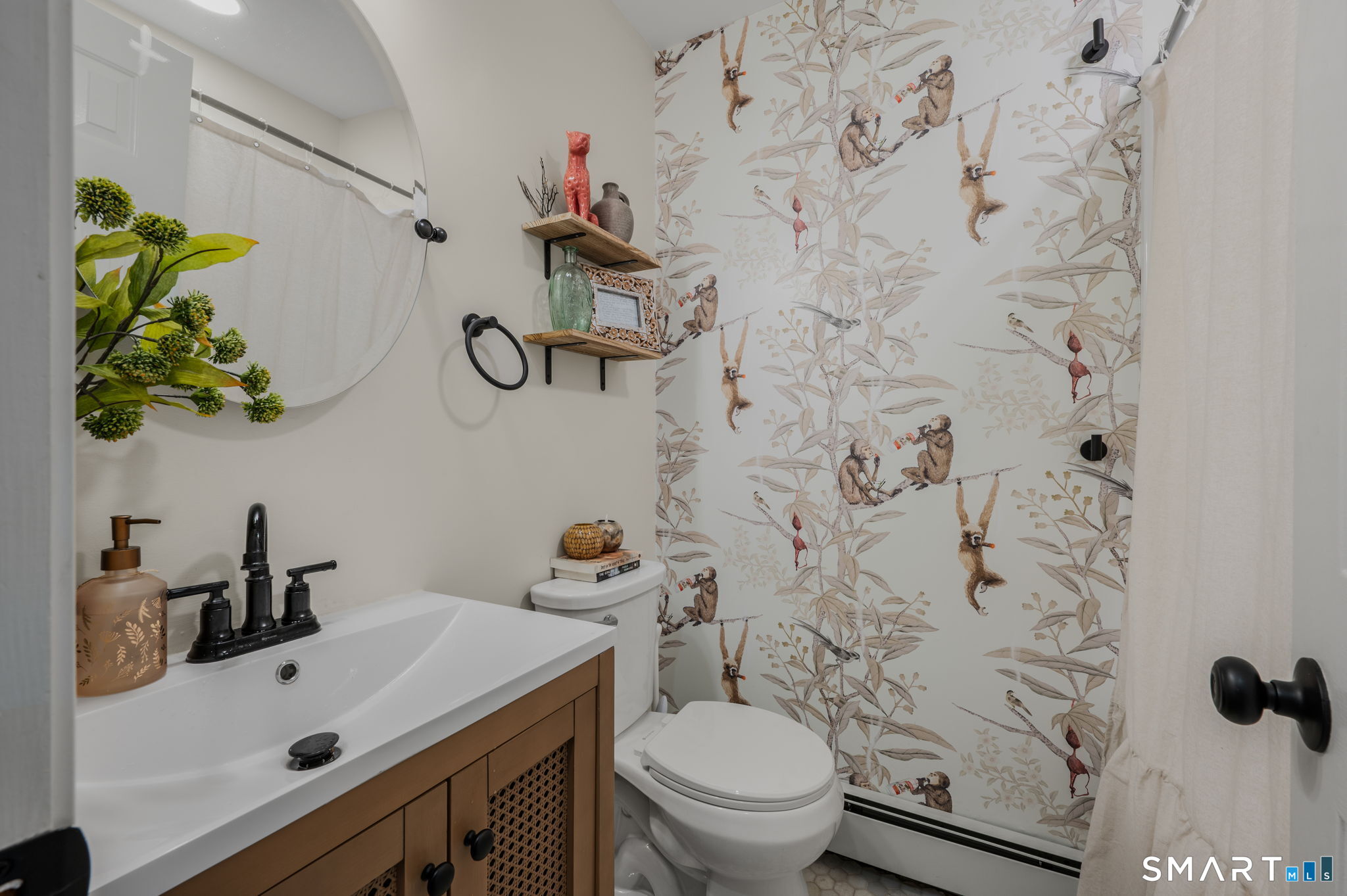 5 Penny Lane New London CT 06320
