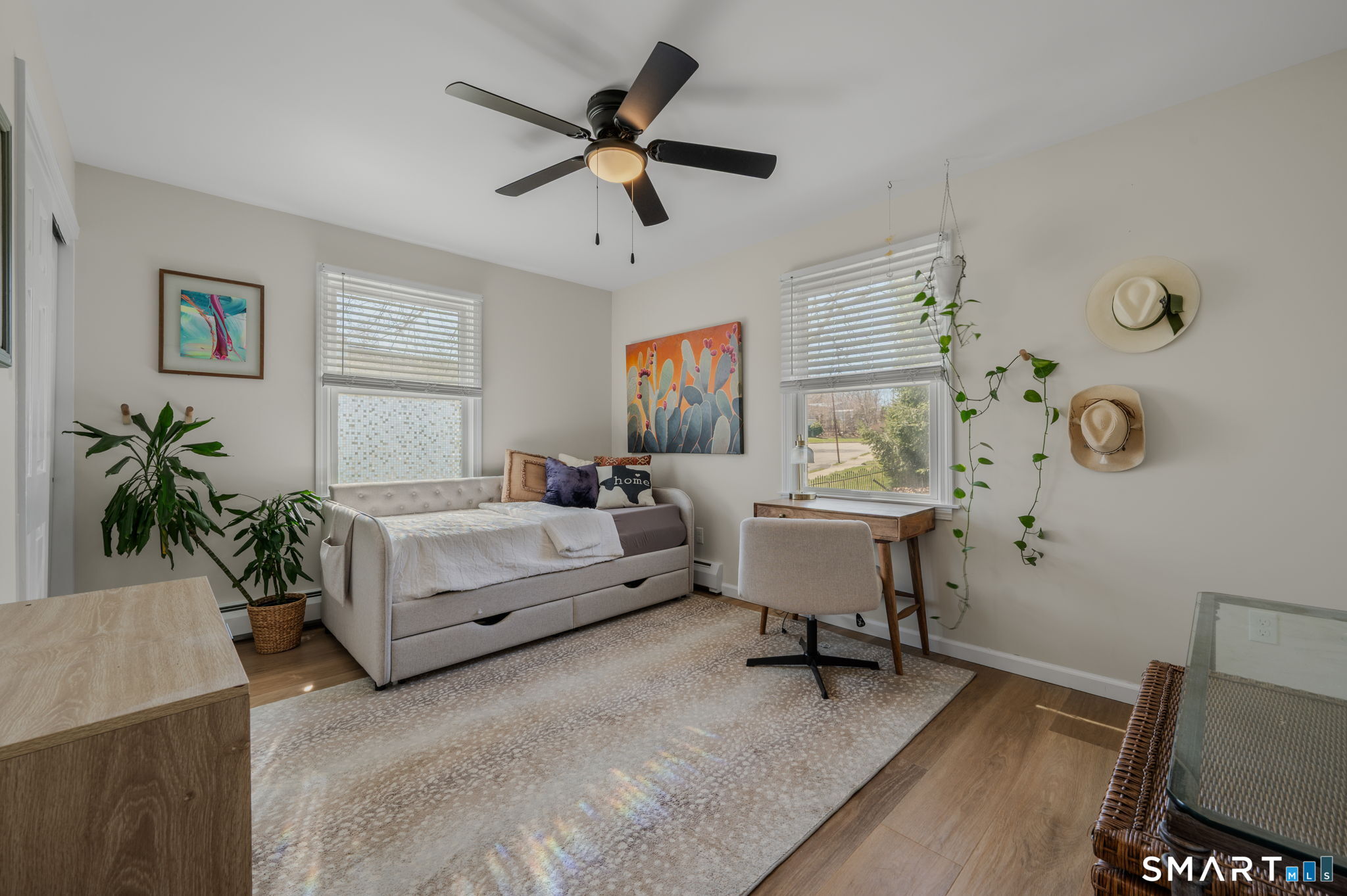 5 Penny Lane New London CT 06320