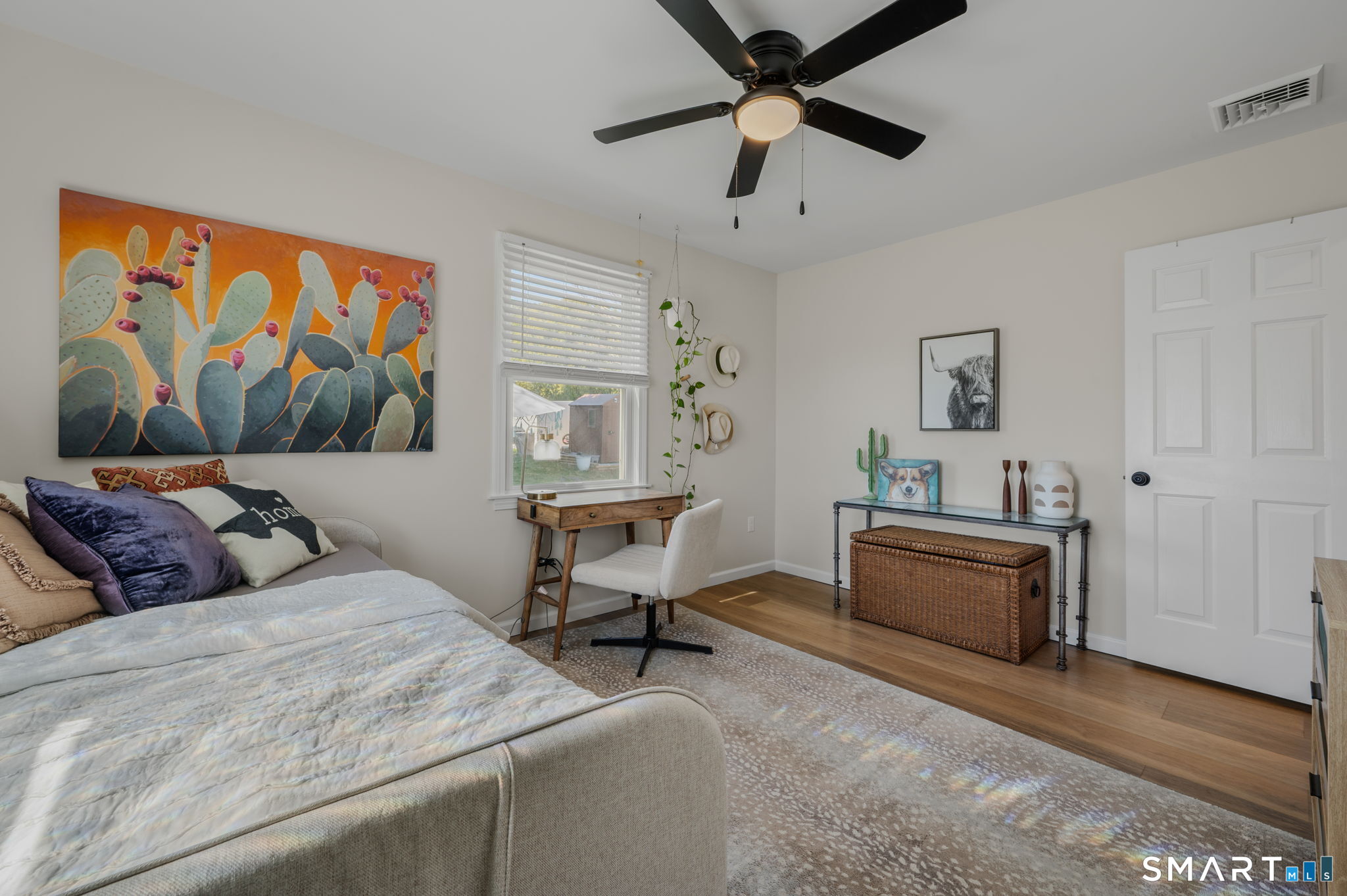 5 Penny Lane New London CT 06320