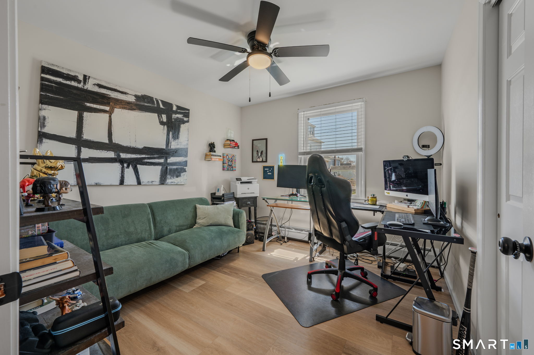 5 Penny Lane New London CT 06320