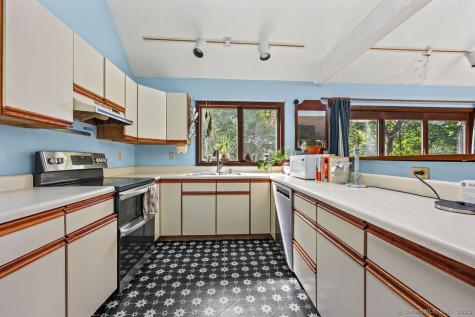 87 Rattling Valley Road Deep River CT 06417