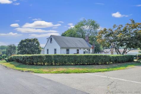 8 Fox Hill Terrace Ansonia CT 06401