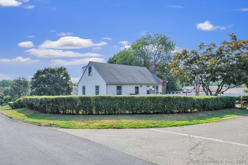 8 Fox Hill Terrace Ansonia CT 06401