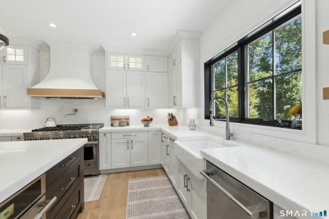 2 Black Pine Ridge Ridgefield CT 06877
