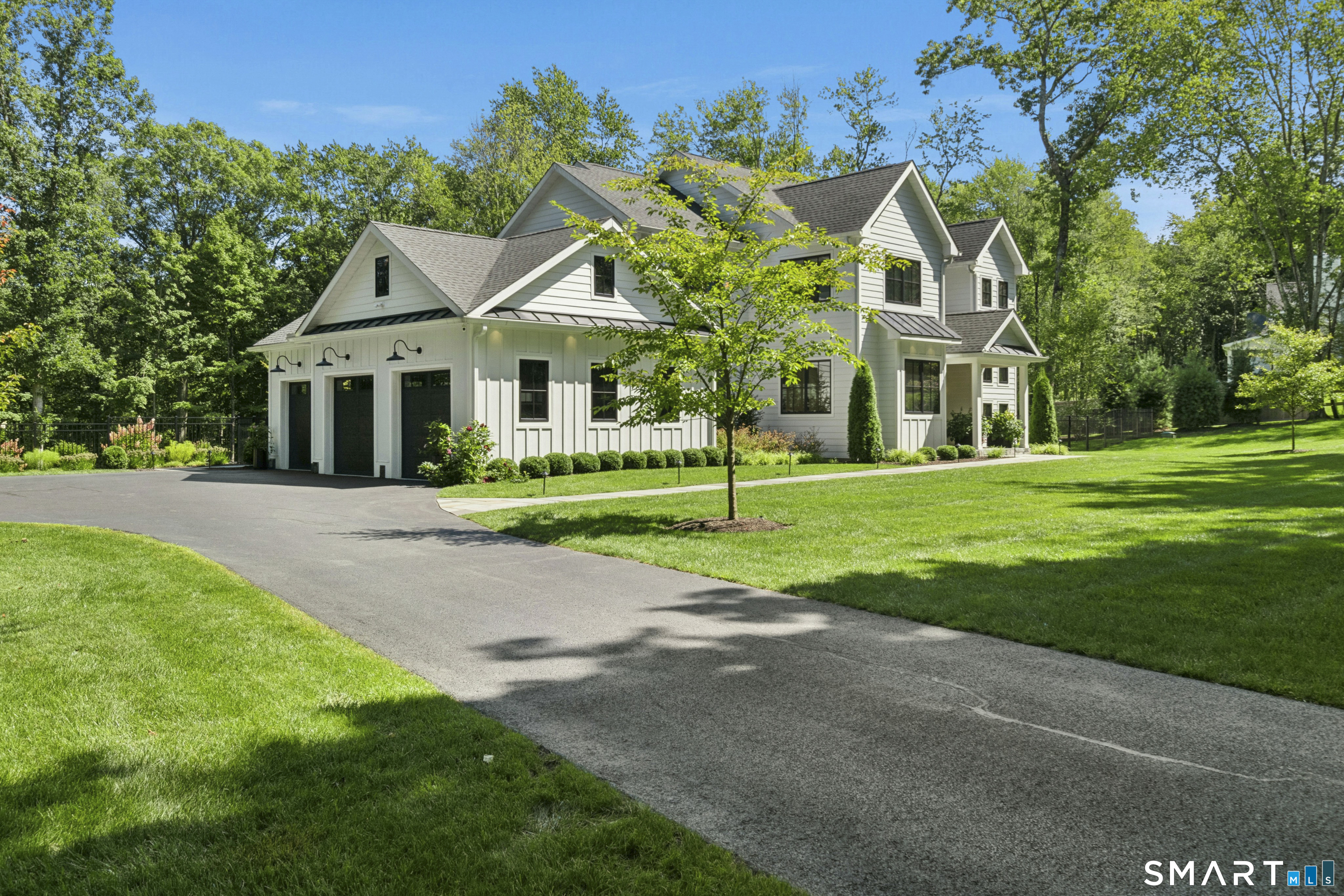 2 Black Pine Ridge Ridgefield CT 06877