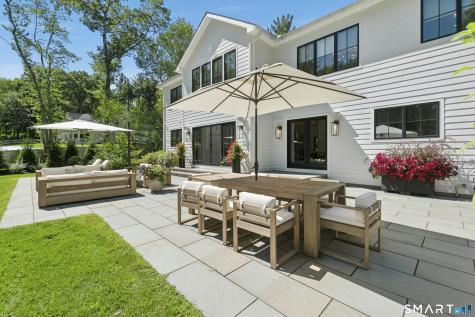 2 Black Pine Ridge Ridgefield CT 06877