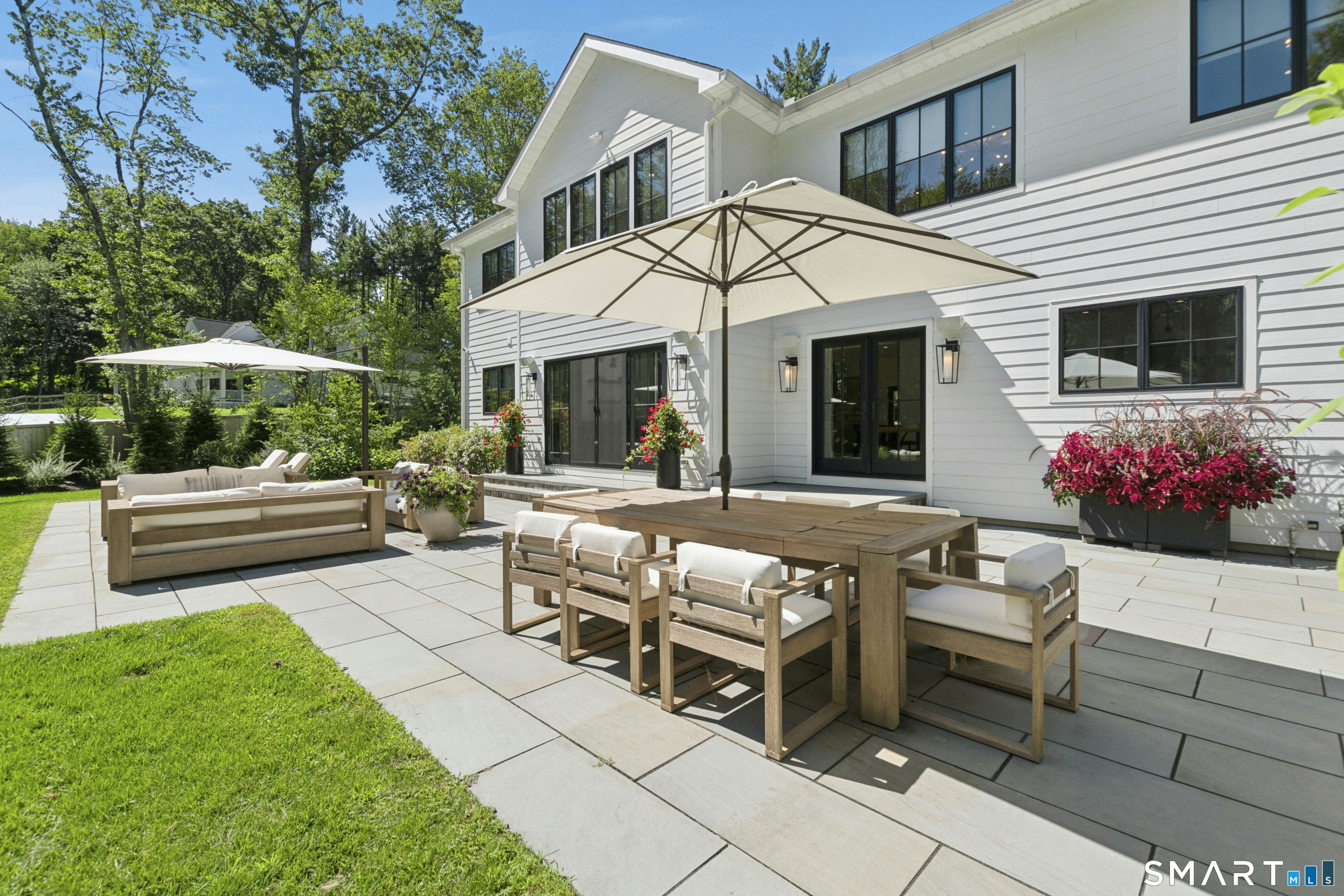 2 Black Pine Ridge Ridgefield CT 06877