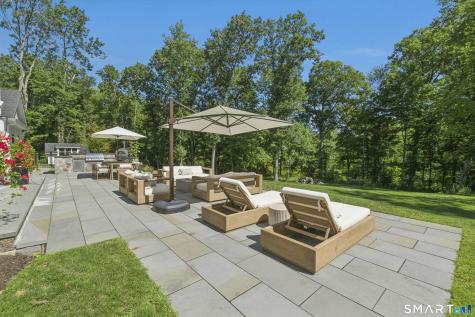 2 Black Pine Ridge Ridgefield CT 06877