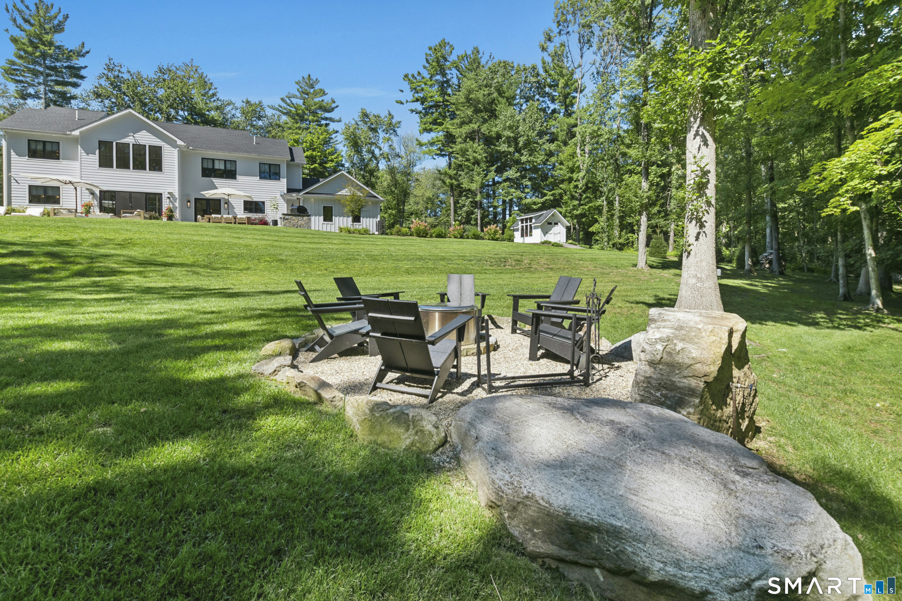 2 Black Pine Ridge Ridgefield CT 06877