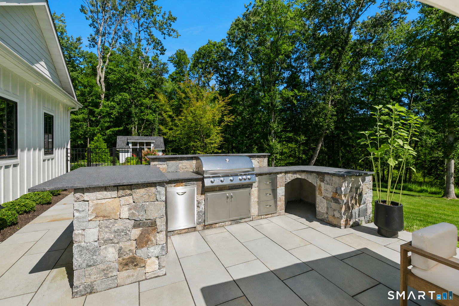 2 Black Pine Ridge Ridgefield CT 06877