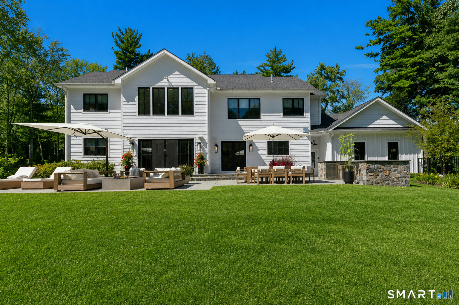 2 Black Pine Ridge Ridgefield CT 06877