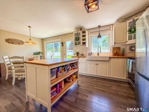 14 Lynn Avenue Plymouth CT 06786