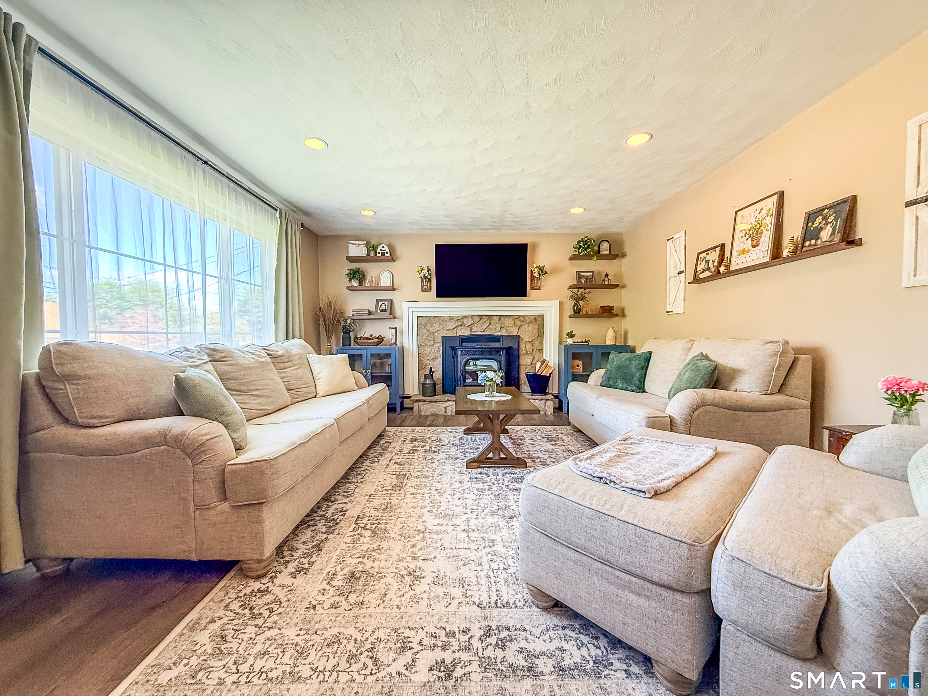 14 Lynn Avenue Plymouth CT 06786
