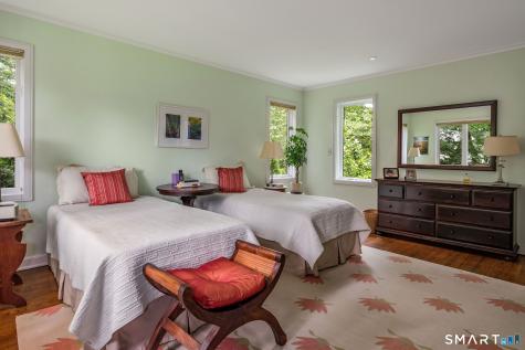 33 Madison Avenue Madison CT 06443