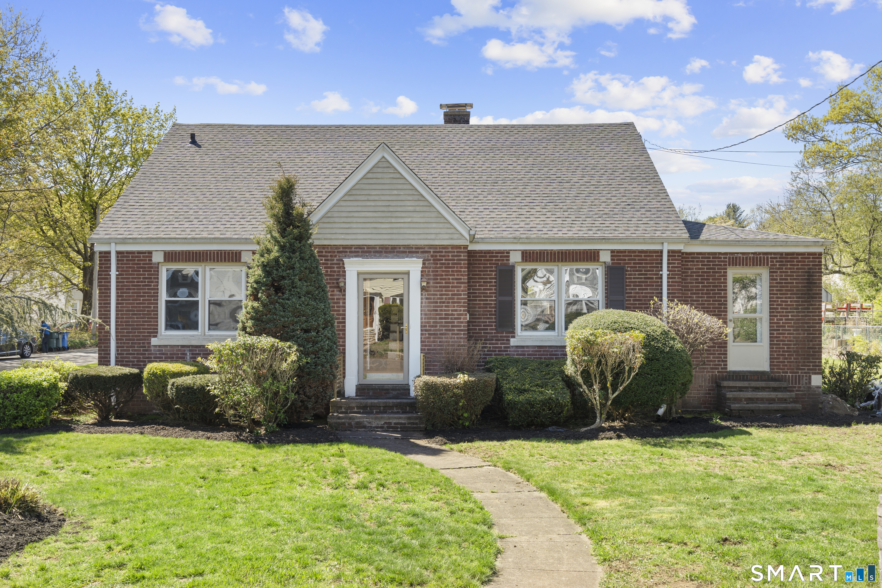 10 Barraclough Avenue Hamden CT 06517