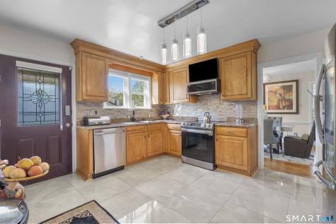 10 Barraclough Avenue Hamden CT 06517