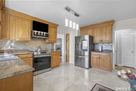 10 Barraclough Avenue Hamden CT 06517