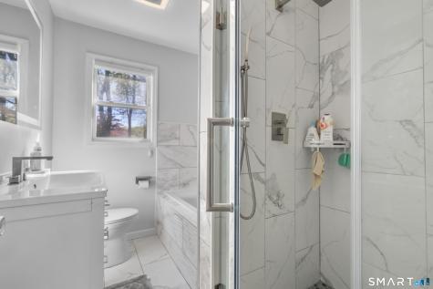 10 Barraclough Avenue Hamden CT 06517